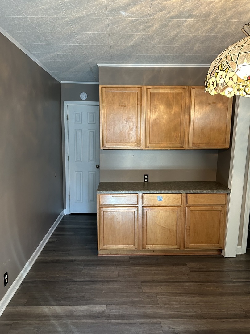 7807 Parkside Avenue, Burbank, IL 60459