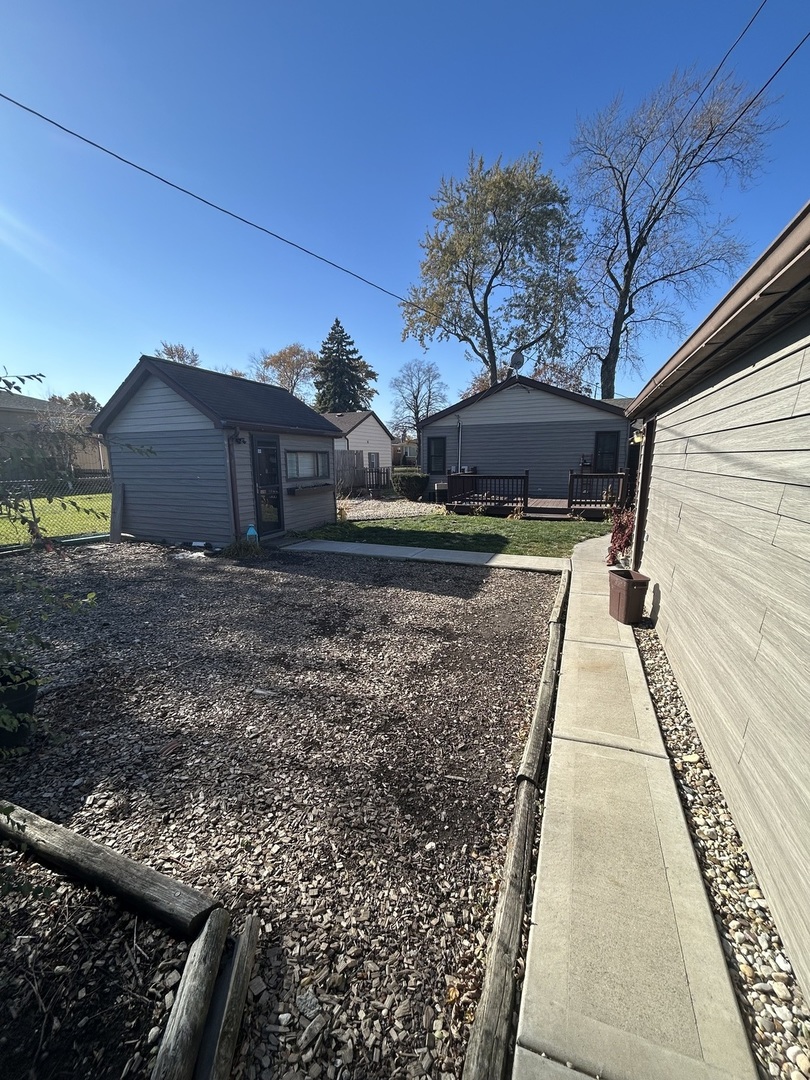 7807 Parkside Avenue, Burbank, IL 60459