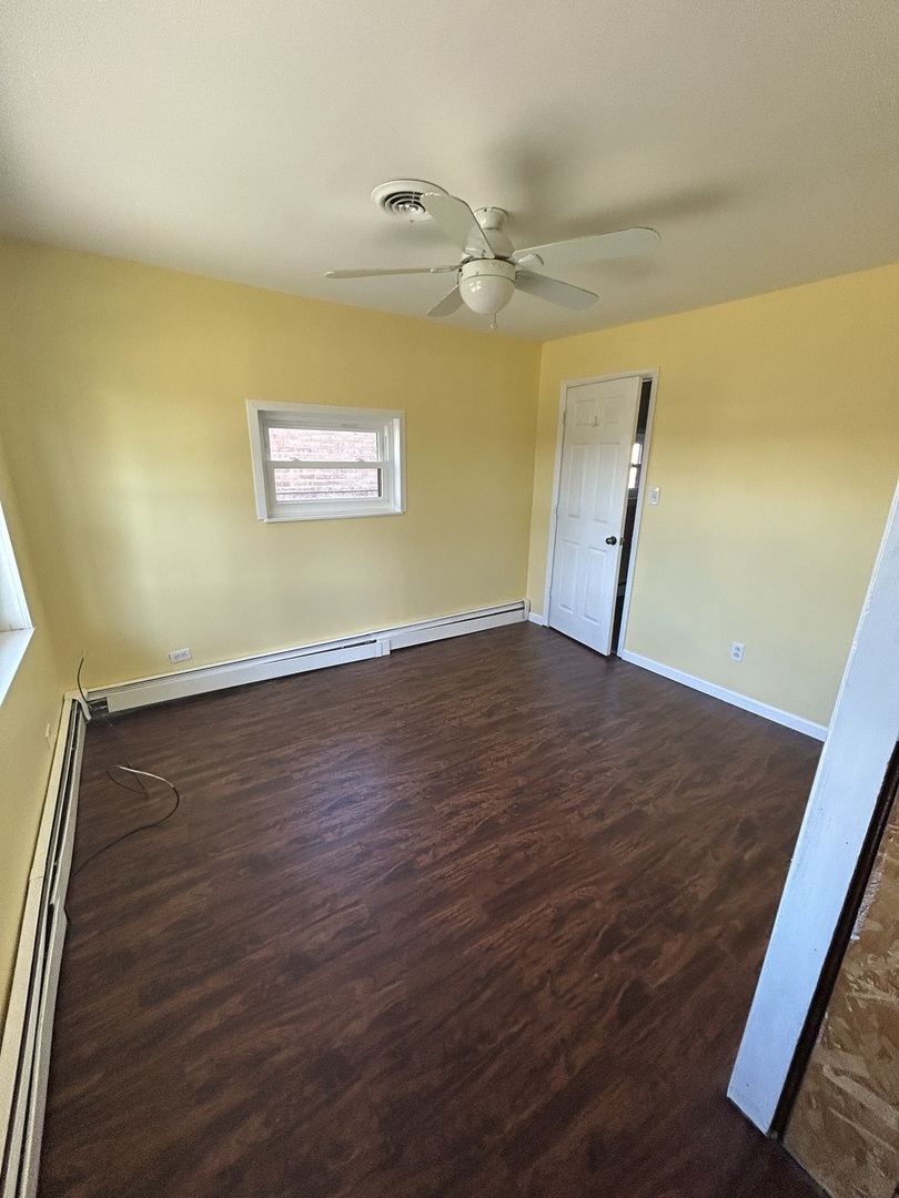 7807 Parkside Avenue, Burbank, IL 60459