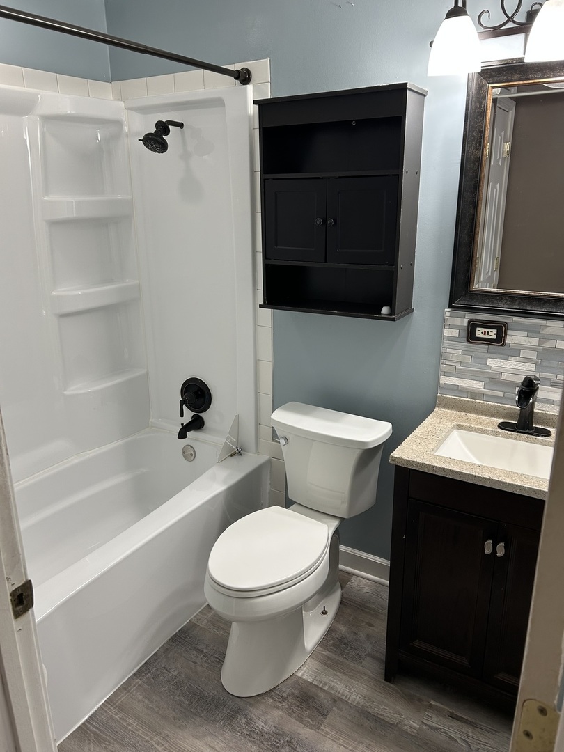 7807 Parkside Avenue, Burbank, IL 60459