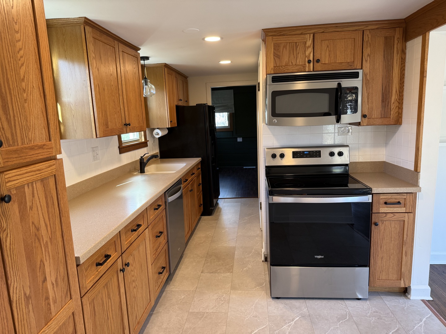 4700 Teonia Woods Drive, Rolling Meadows, IL 60008