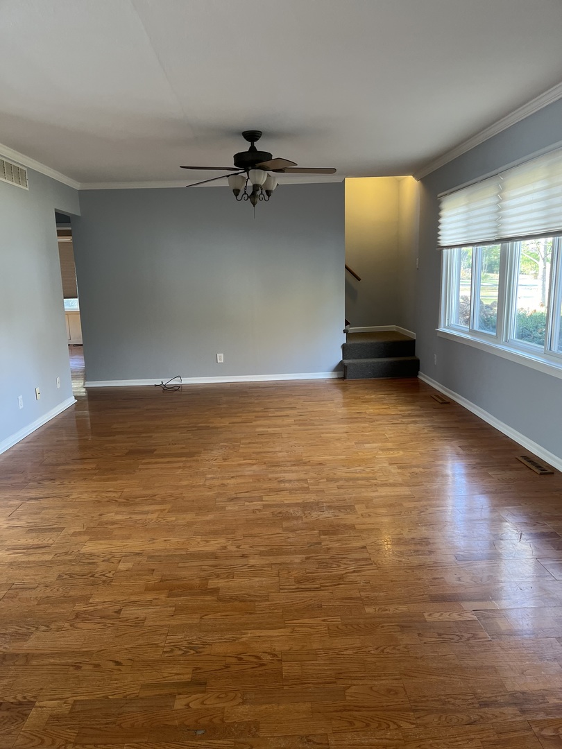 587 Front Street, Lisle, IL 60532