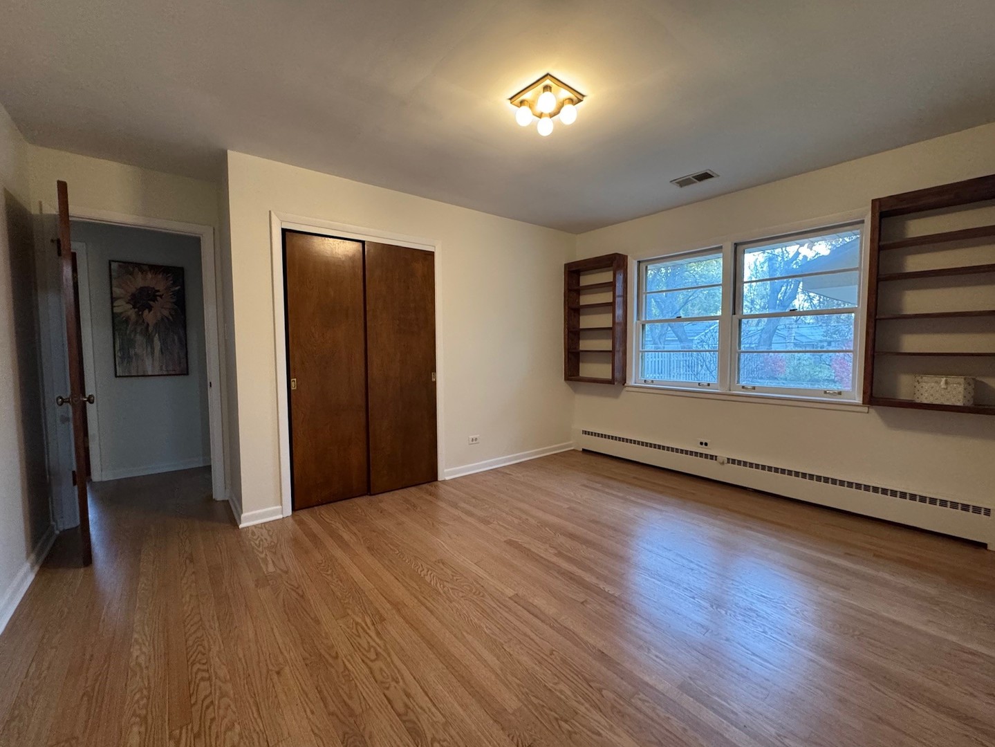 714 E Thacker Street, Des Plaines, IL 60016