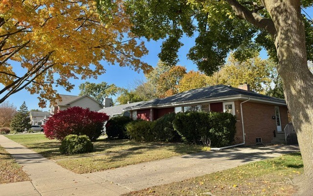 714 E Thacker Street, Des Plaines, IL 60016