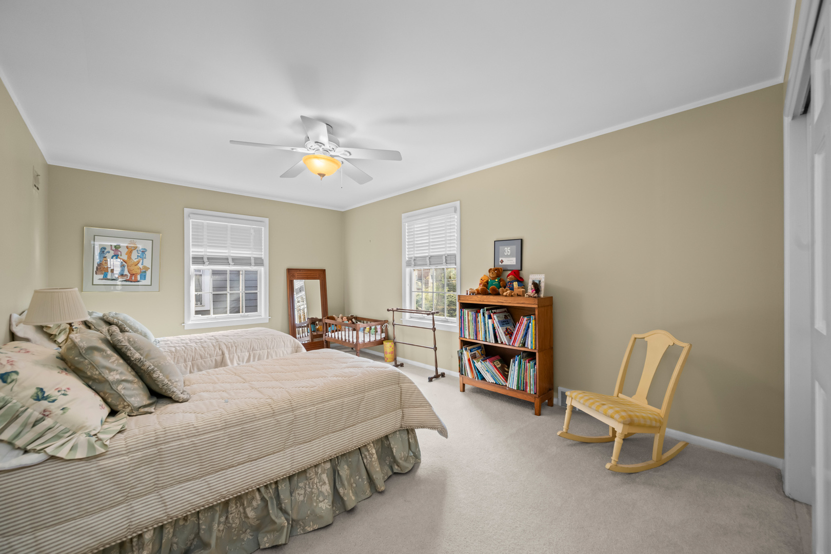 428 S Banbury Road, Arlington Heights, IL 60005