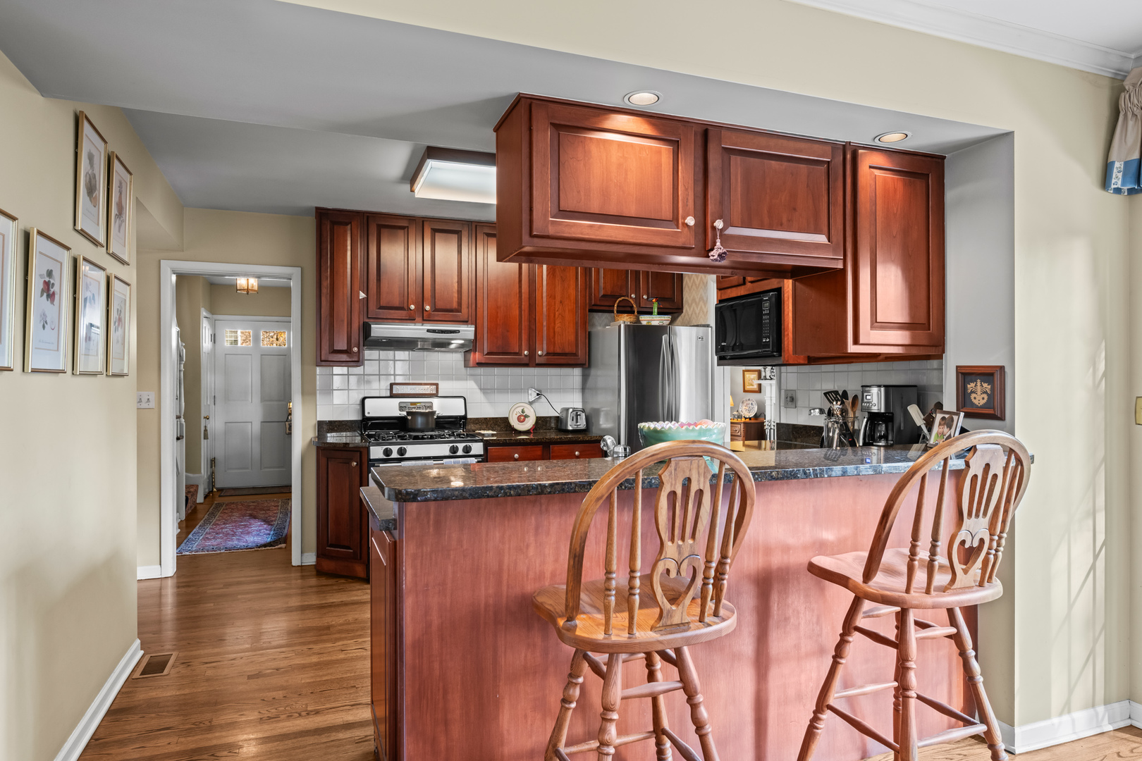 428 S Banbury Road, Arlington Heights, IL 60005