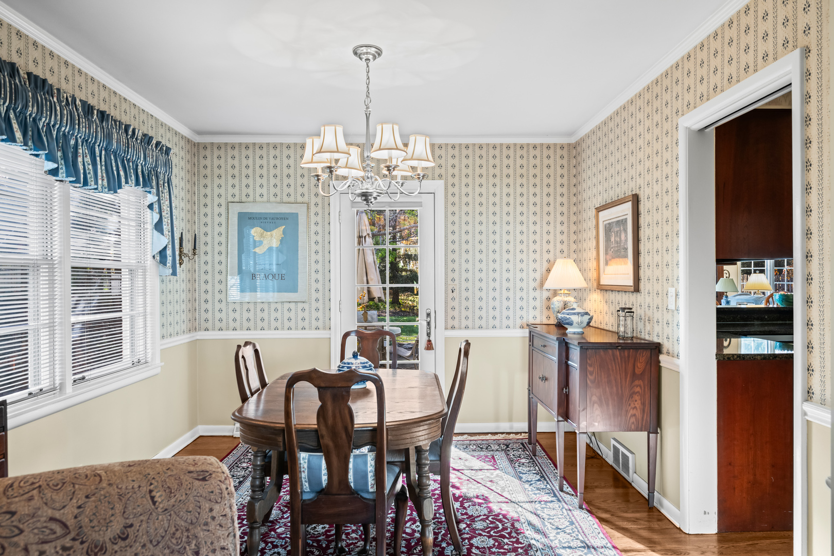 428 S Banbury Road, Arlington Heights, IL 60005