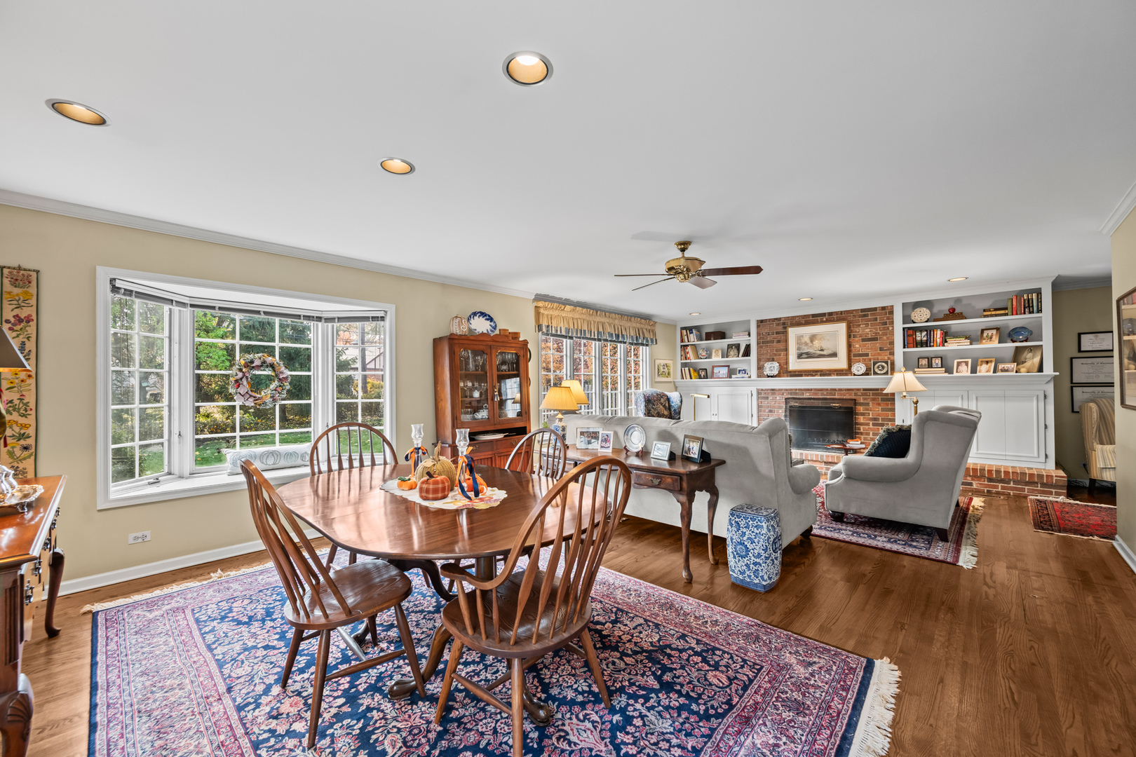 428 S Banbury Road, Arlington Heights, IL 60005