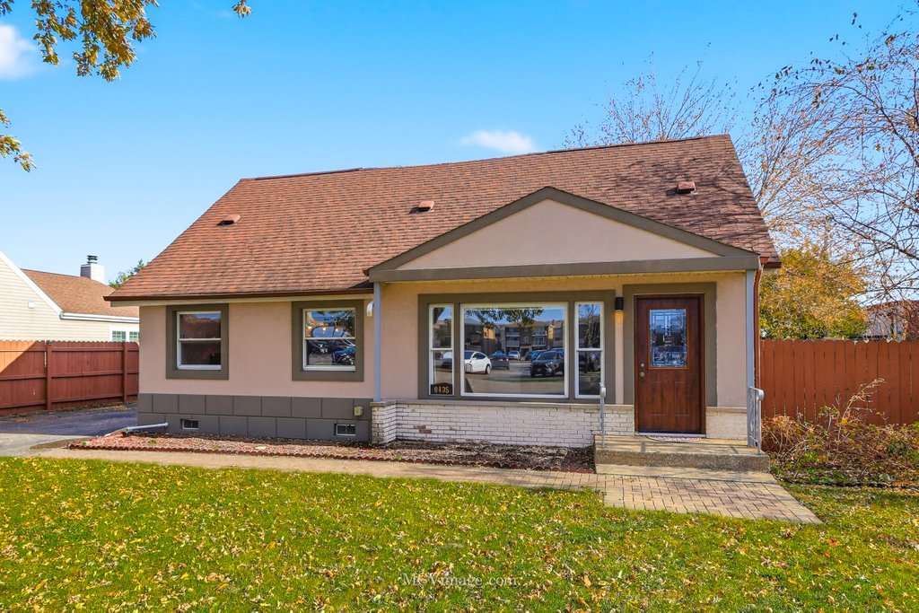 9435 S 78th Avenue, Hickory Hills, IL 60457