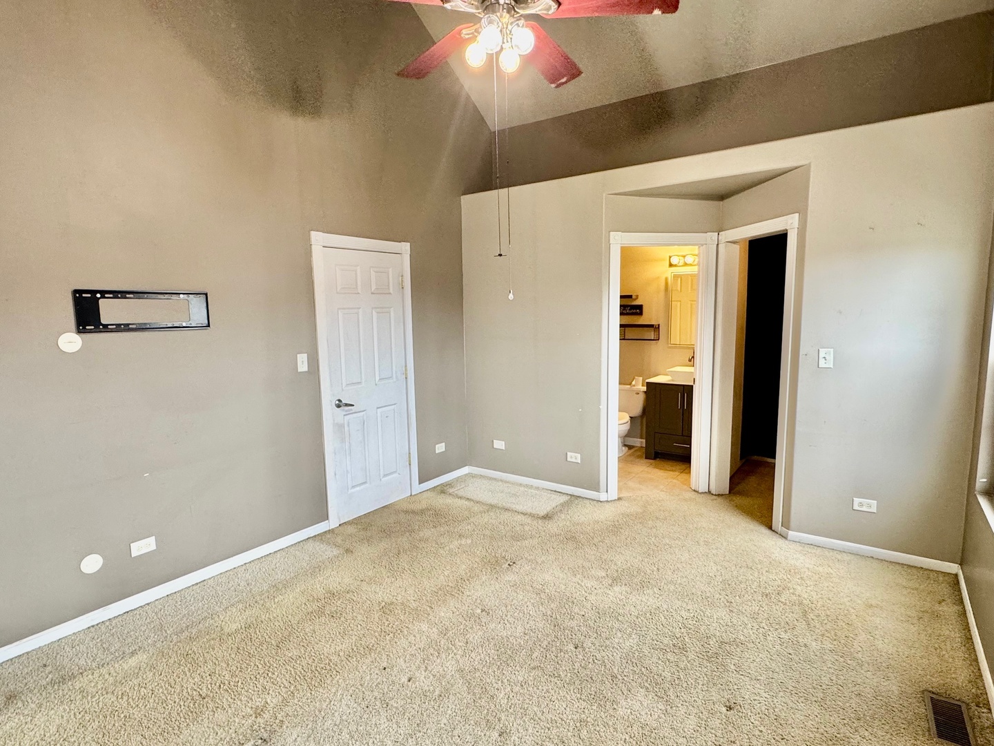 516 Chestnut Lane, Peotone, IL 60468