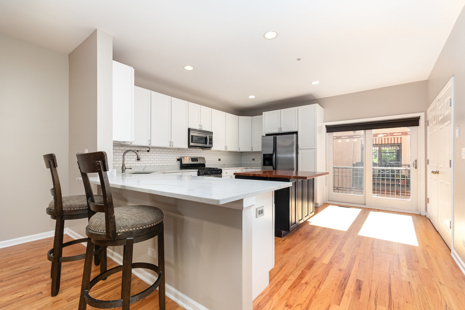 1022 Alexander Lane, Oak Park, IL 60302