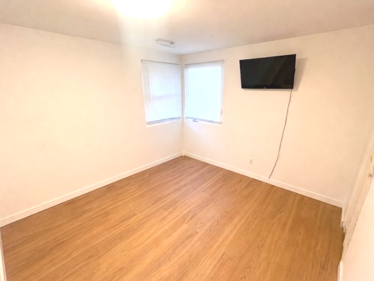 2351 Caton Farm Road, Crest Hill, IL 60403