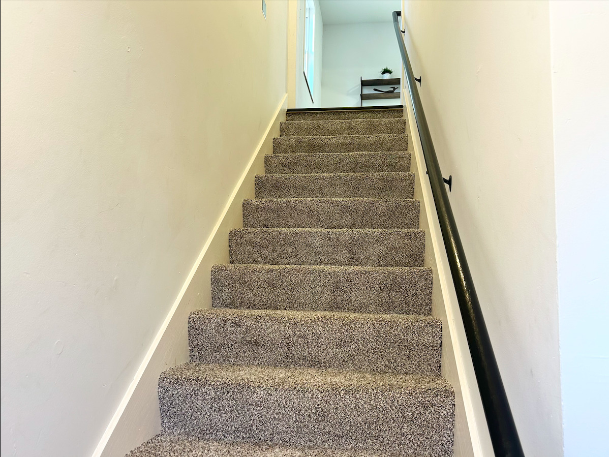 2351 Caton Farm Road, Crest Hill, IL 60403