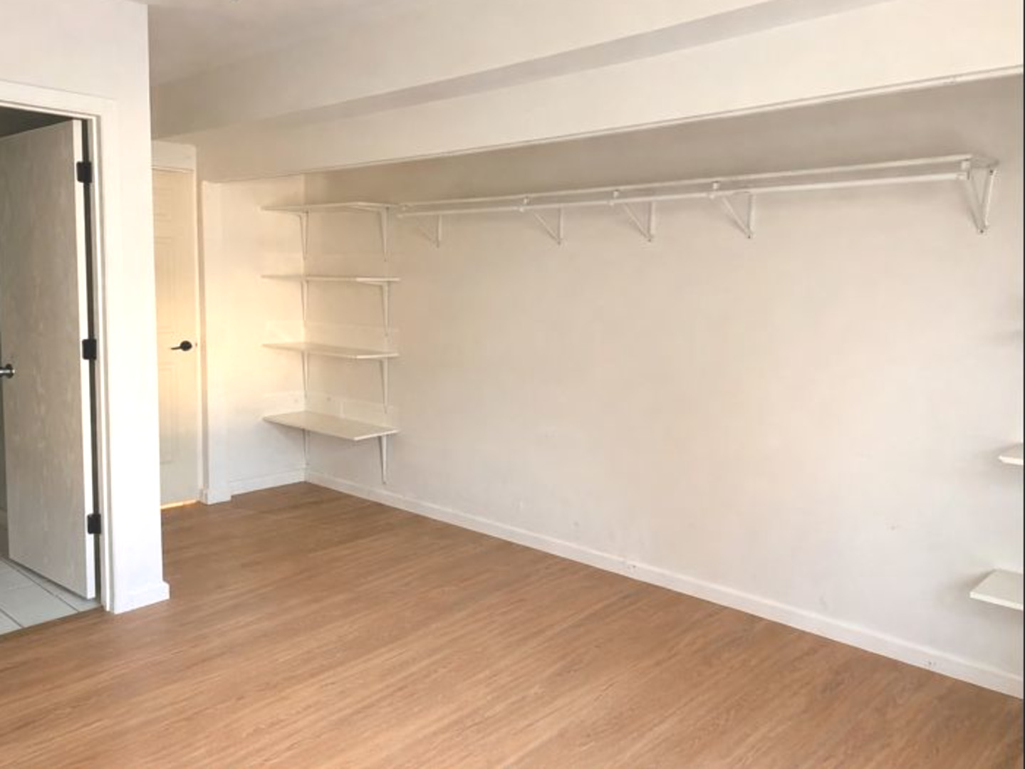 2351 Caton Farm Road, Crest Hill, IL 60403