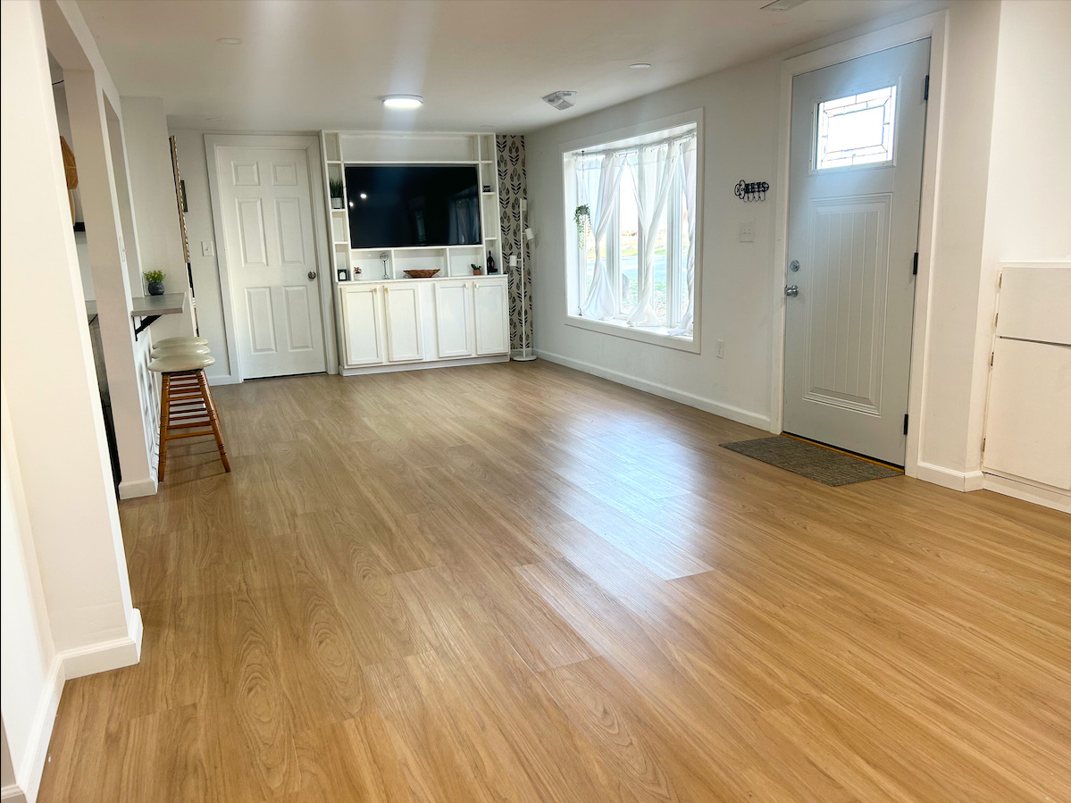 2351 Caton Farm Road, Crest Hill, IL 60403