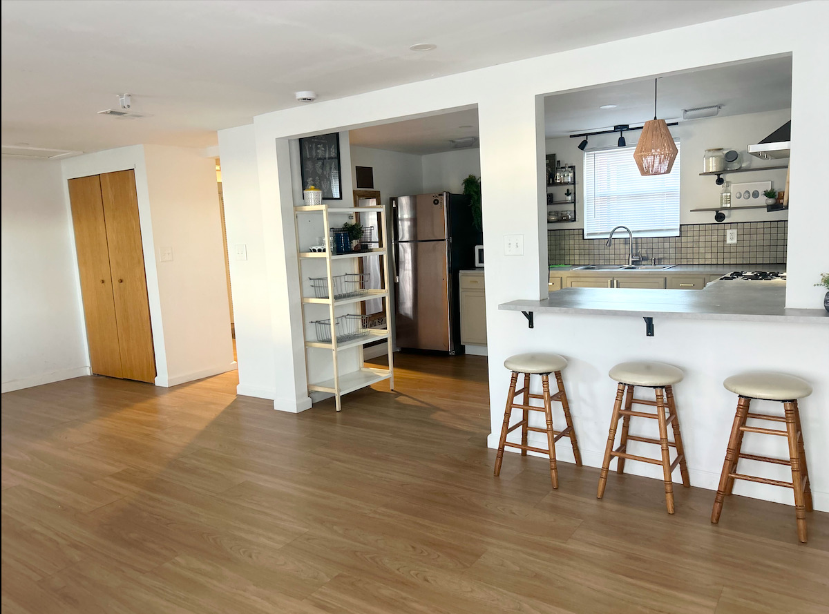 2351 Caton Farm Road, Crest Hill, IL 60403