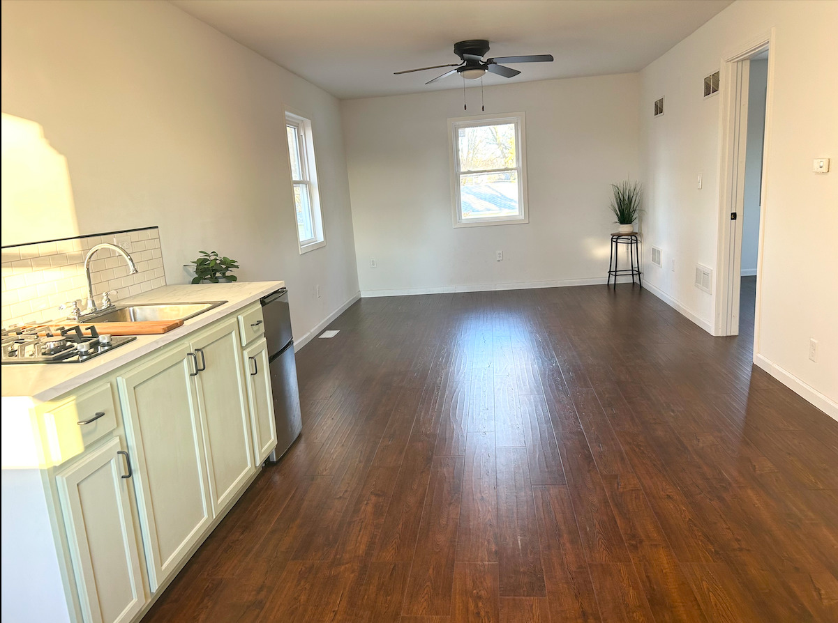 2351 Caton Farm Road, Crest Hill, IL 60403