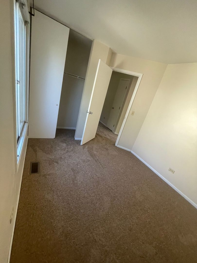 1151 Brockton Court, Aurora, IL 60504