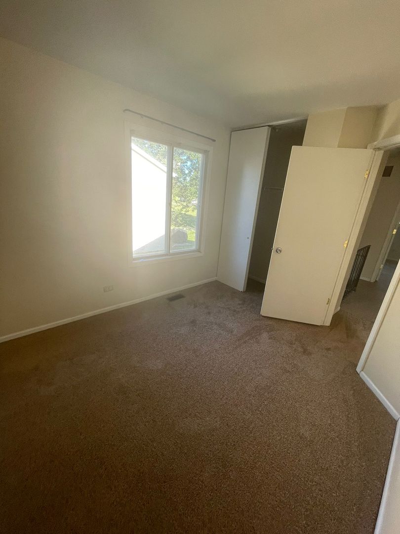 1151 Brockton Court, Aurora, IL 60504