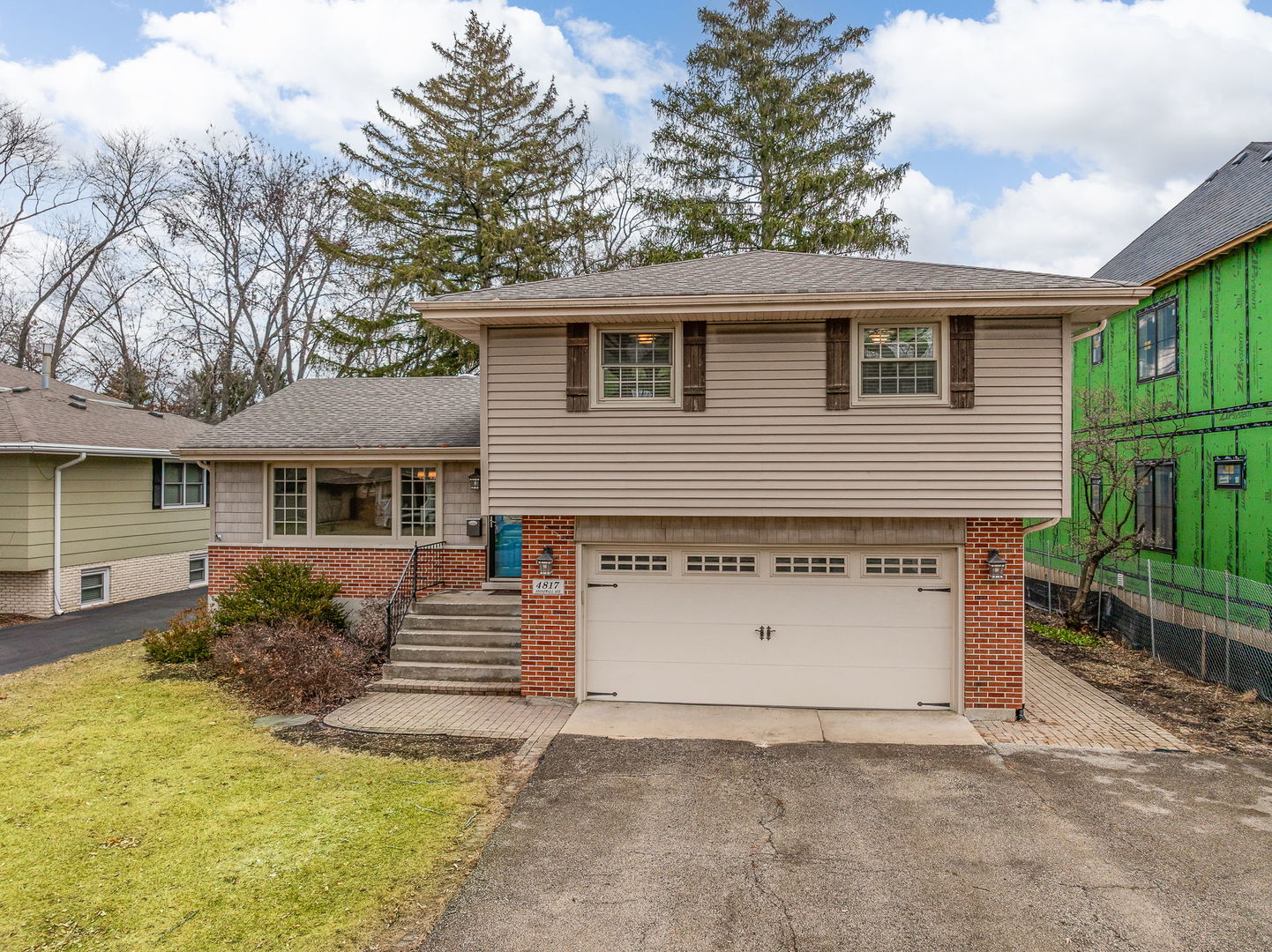 4817 Stonewall Avenue, Downers Grove, IL 60515