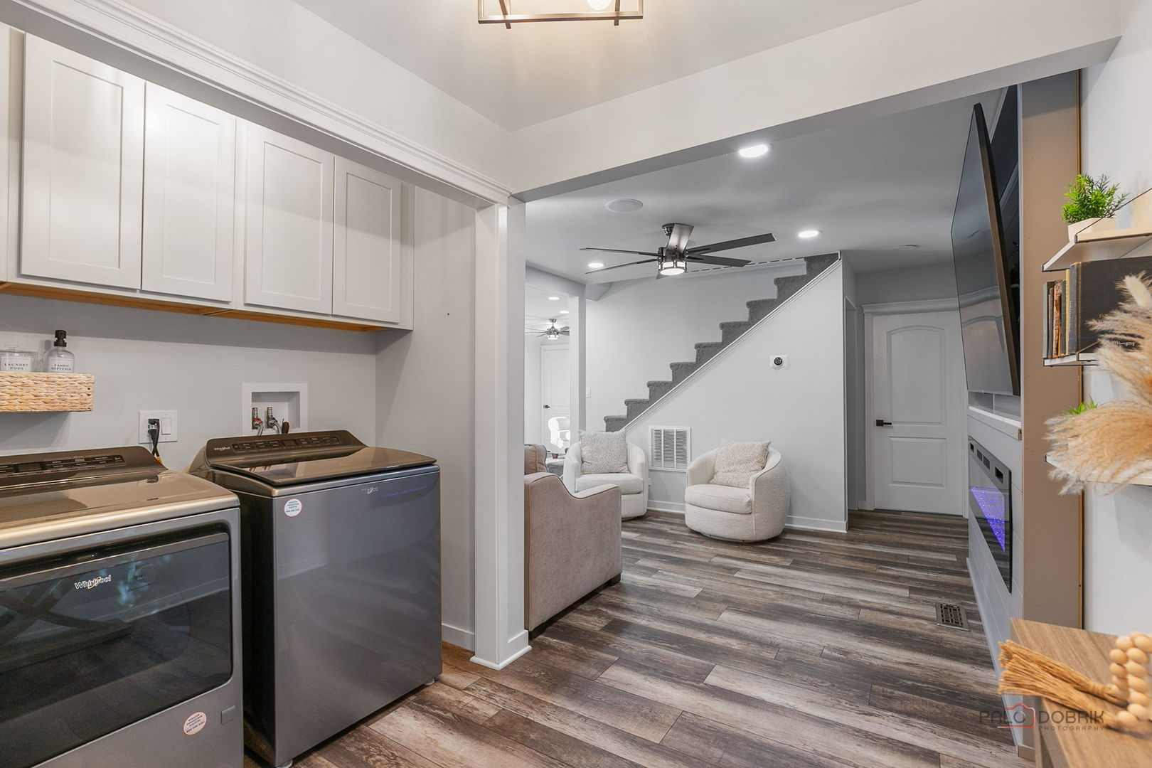 68 E Lakeview Avenue, Round Lake Beach, IL 60073