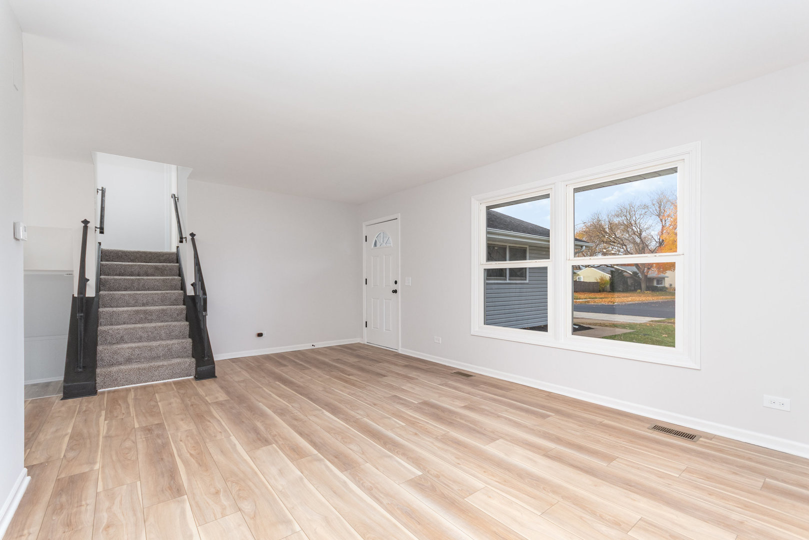 2S261 Sanchez Drive, Warrenville, IL 60555