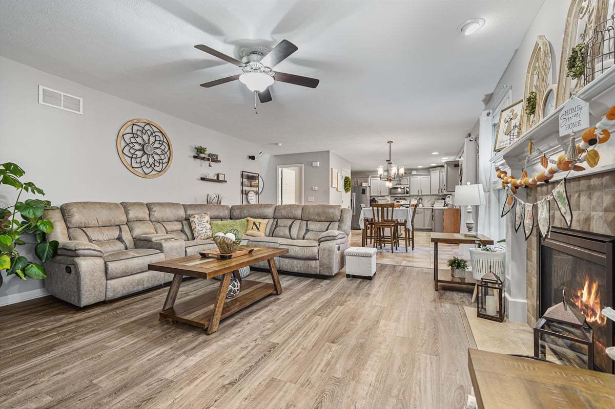 905 Dresser Drive, Normal, IL 61761