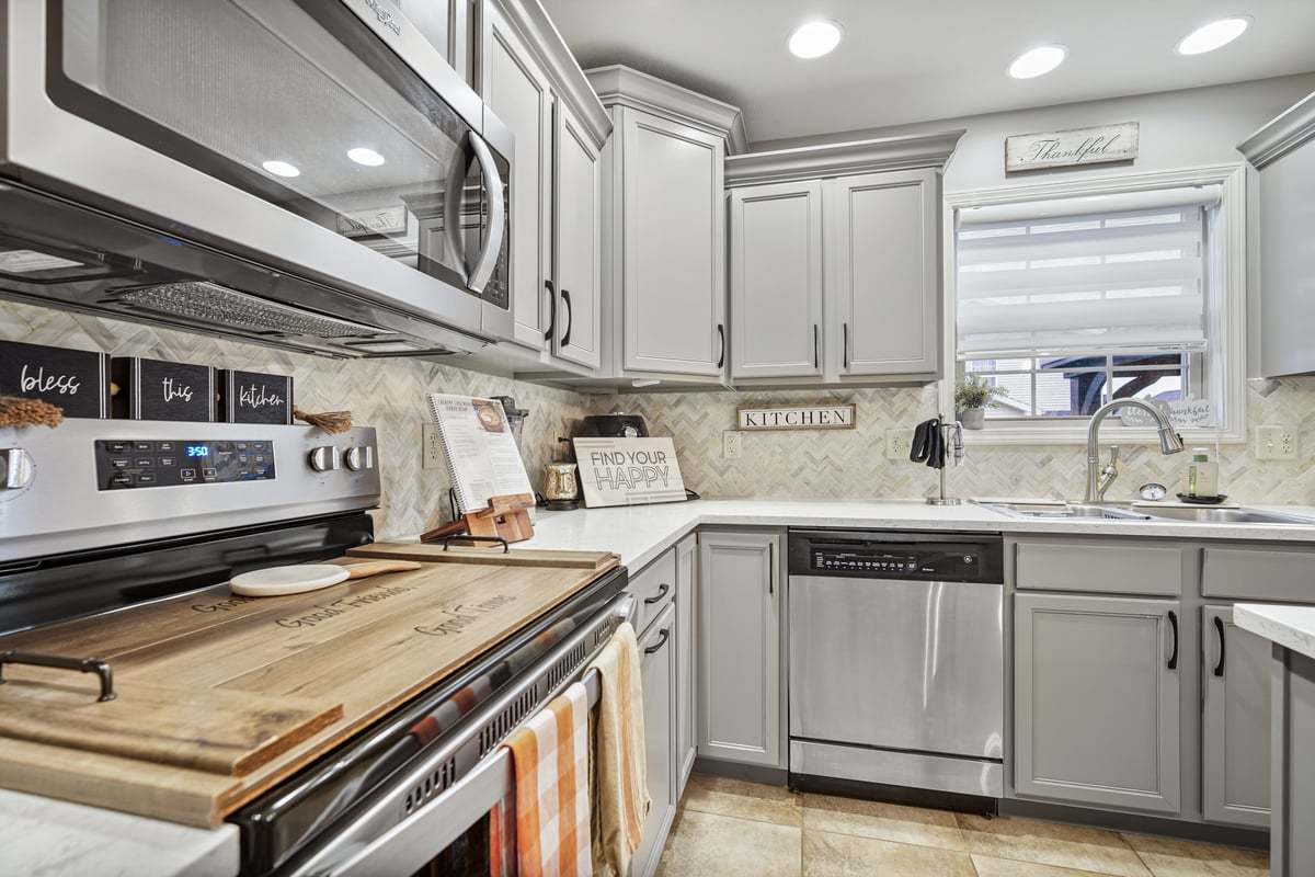 905 Dresser Drive, Normal, IL 61761