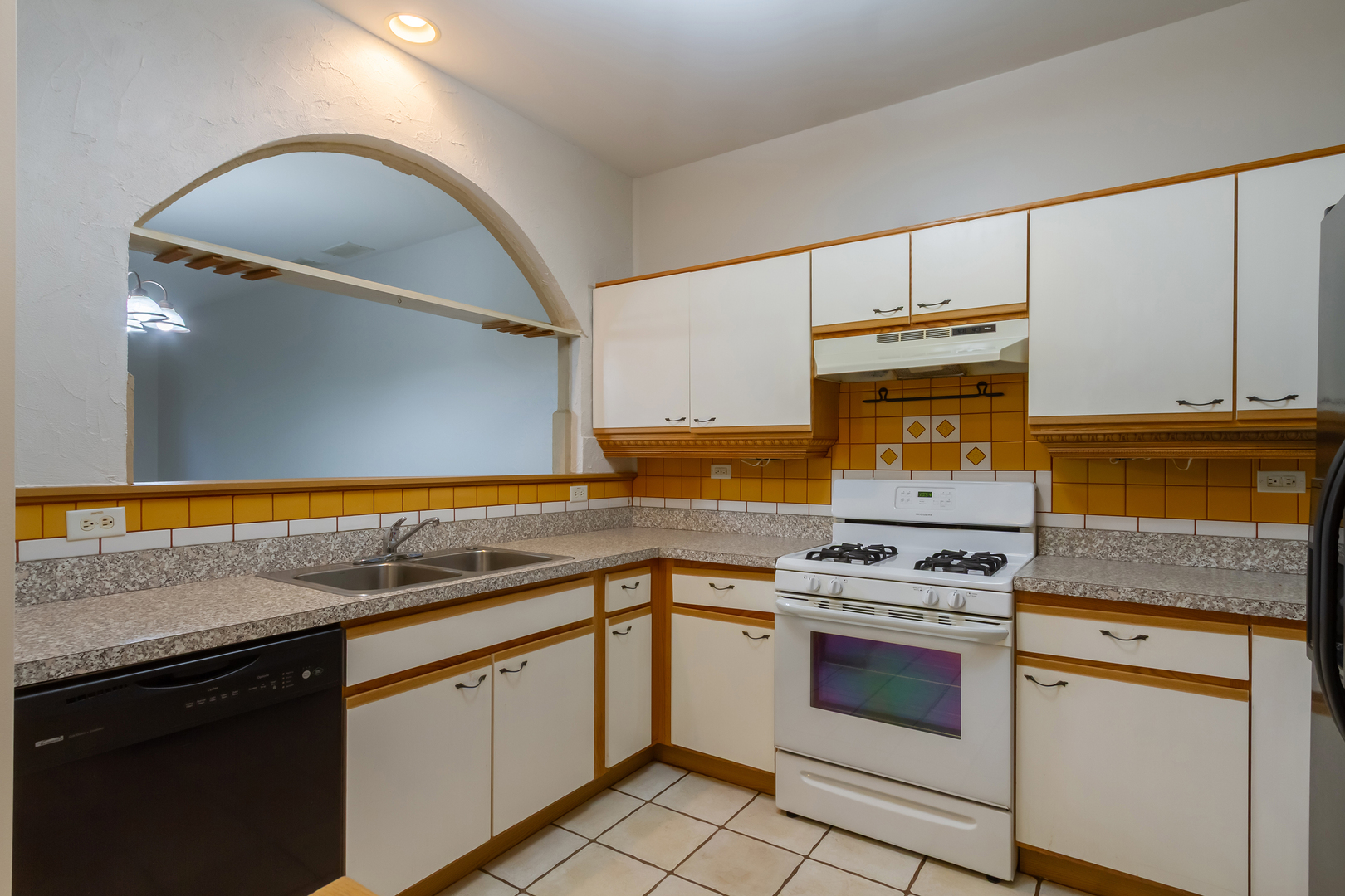 1244 Brookdale Drive #1244, Carpentersville, IL 60110