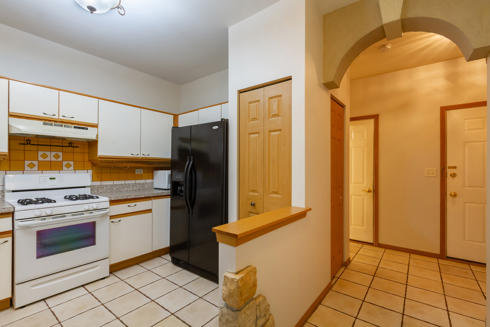 1244 Brookdale Drive #1244, Carpentersville, IL 60110