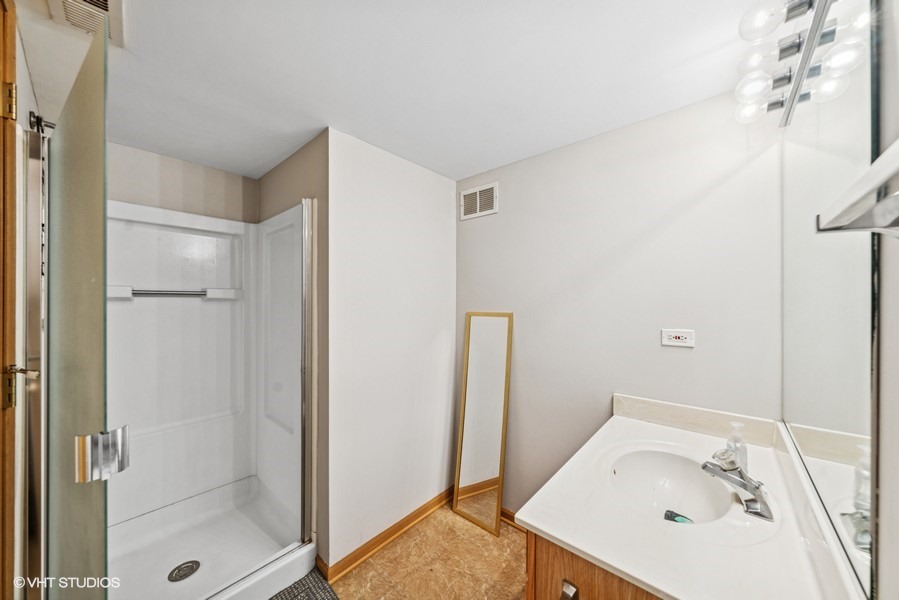 859 Symphony Drive, Aurora, IL 60504