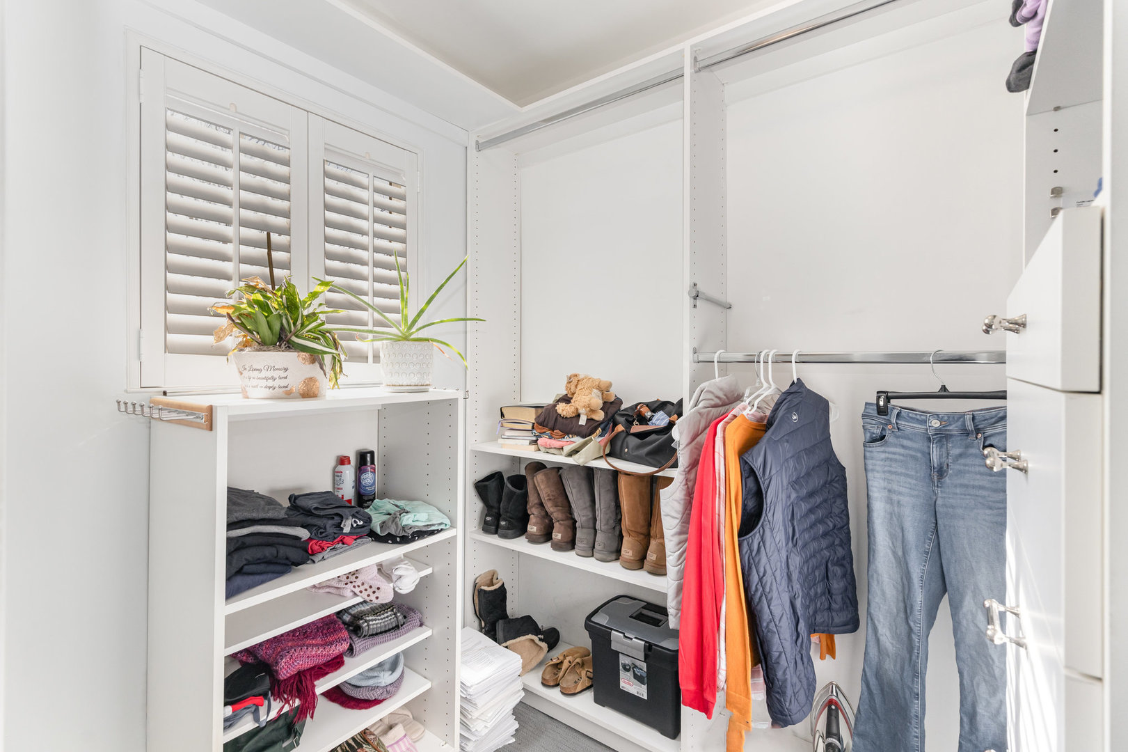 1343 Danada Court, Naperville, IL 60563