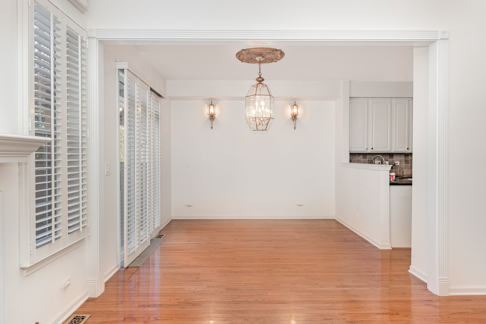 1343 Danada Court, Naperville, IL 60563