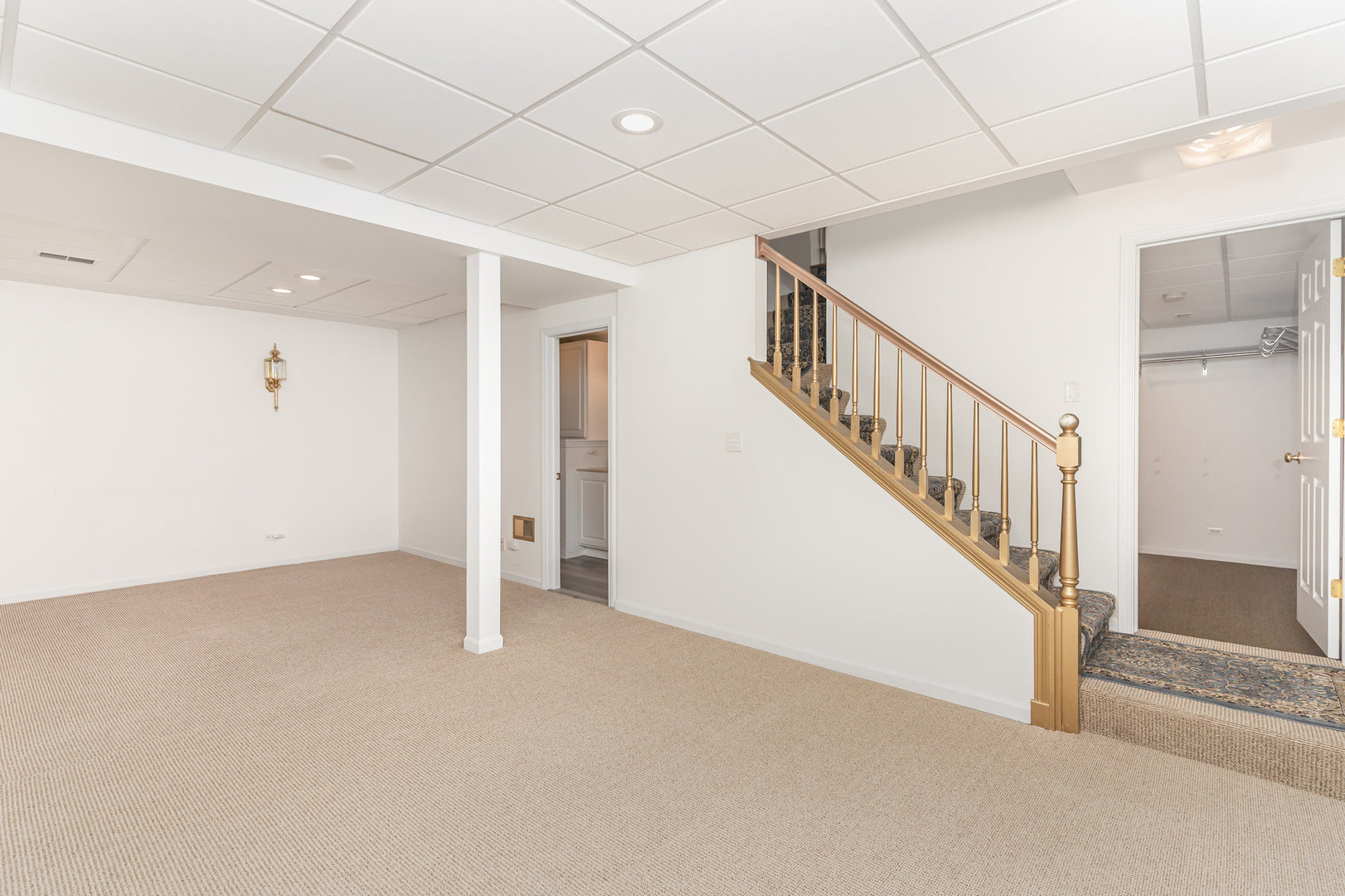 1343 Danada Court, Naperville, IL 60563