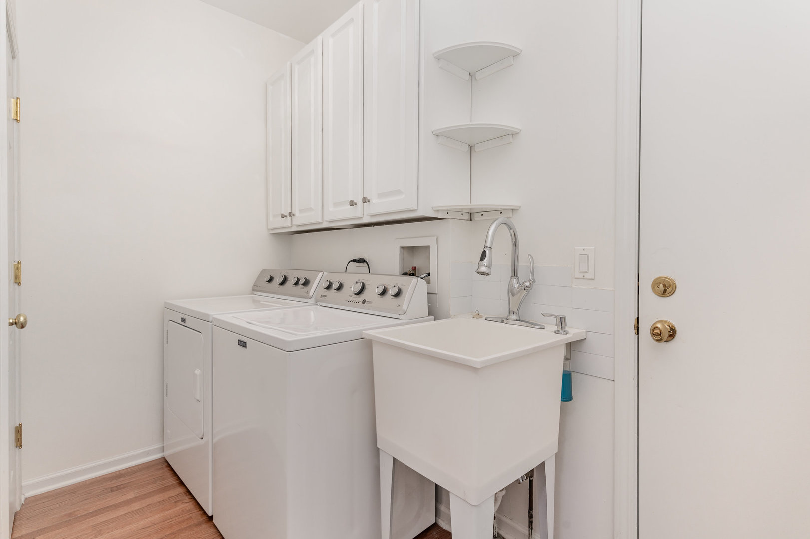 1343 Danada Court, Naperville, IL 60563