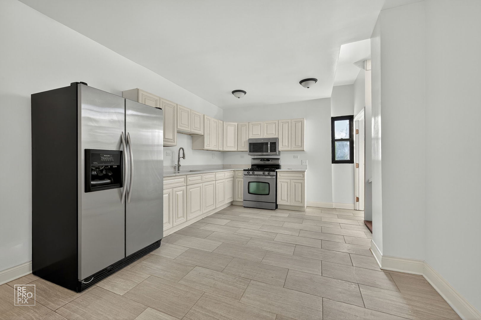 2636 S Hamlin Avenue, Chicago, IL 60623