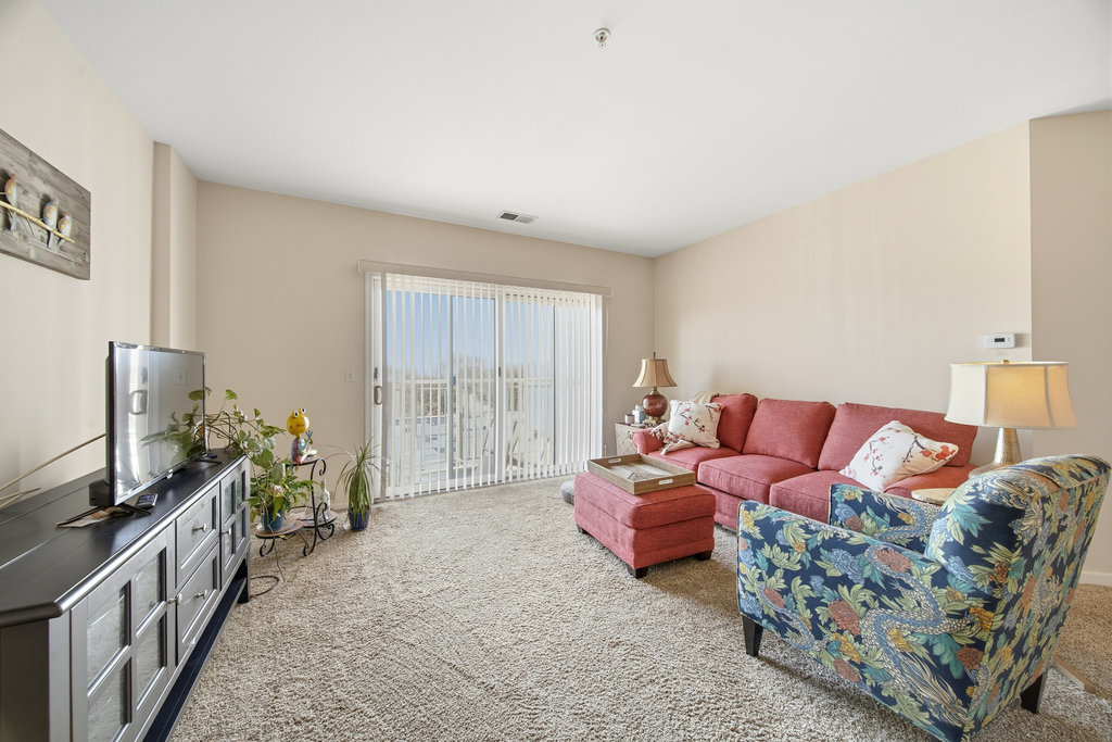 9440 S 51st Avenue #417, Oak Lawn, IL 60453