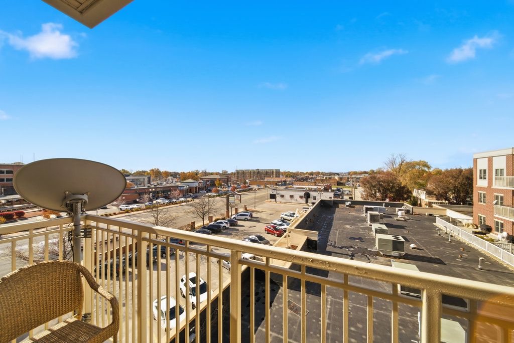 9440 S 51st Avenue #417, Oak Lawn, IL 60453