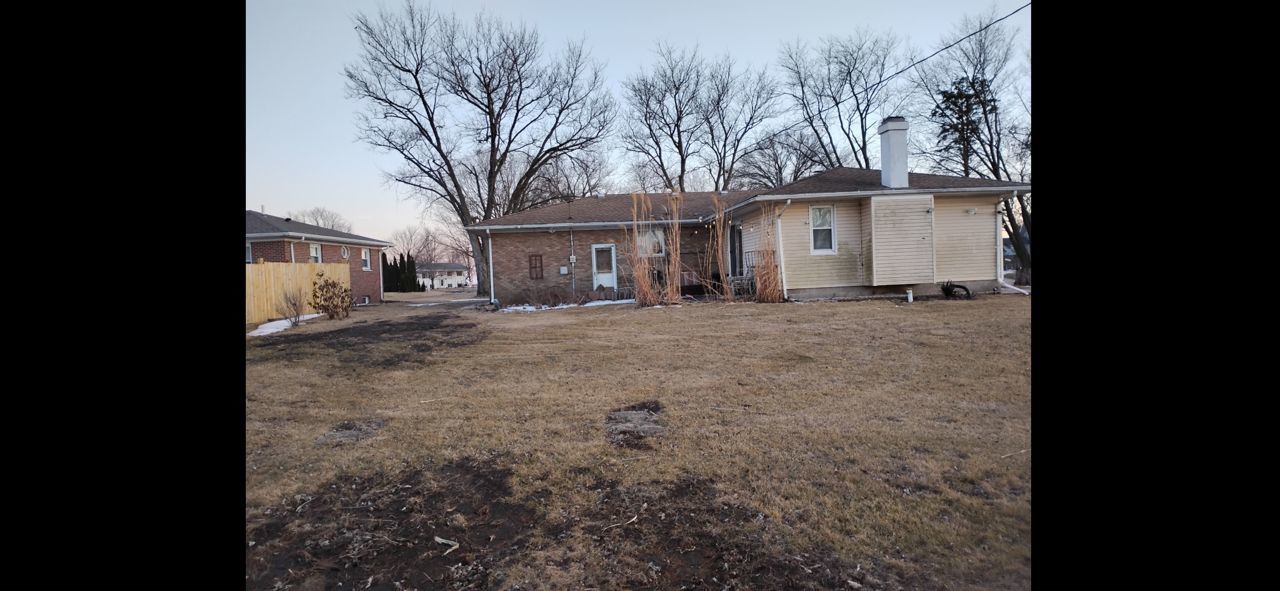 4351 Maple Street, Galesburg, IL 61401