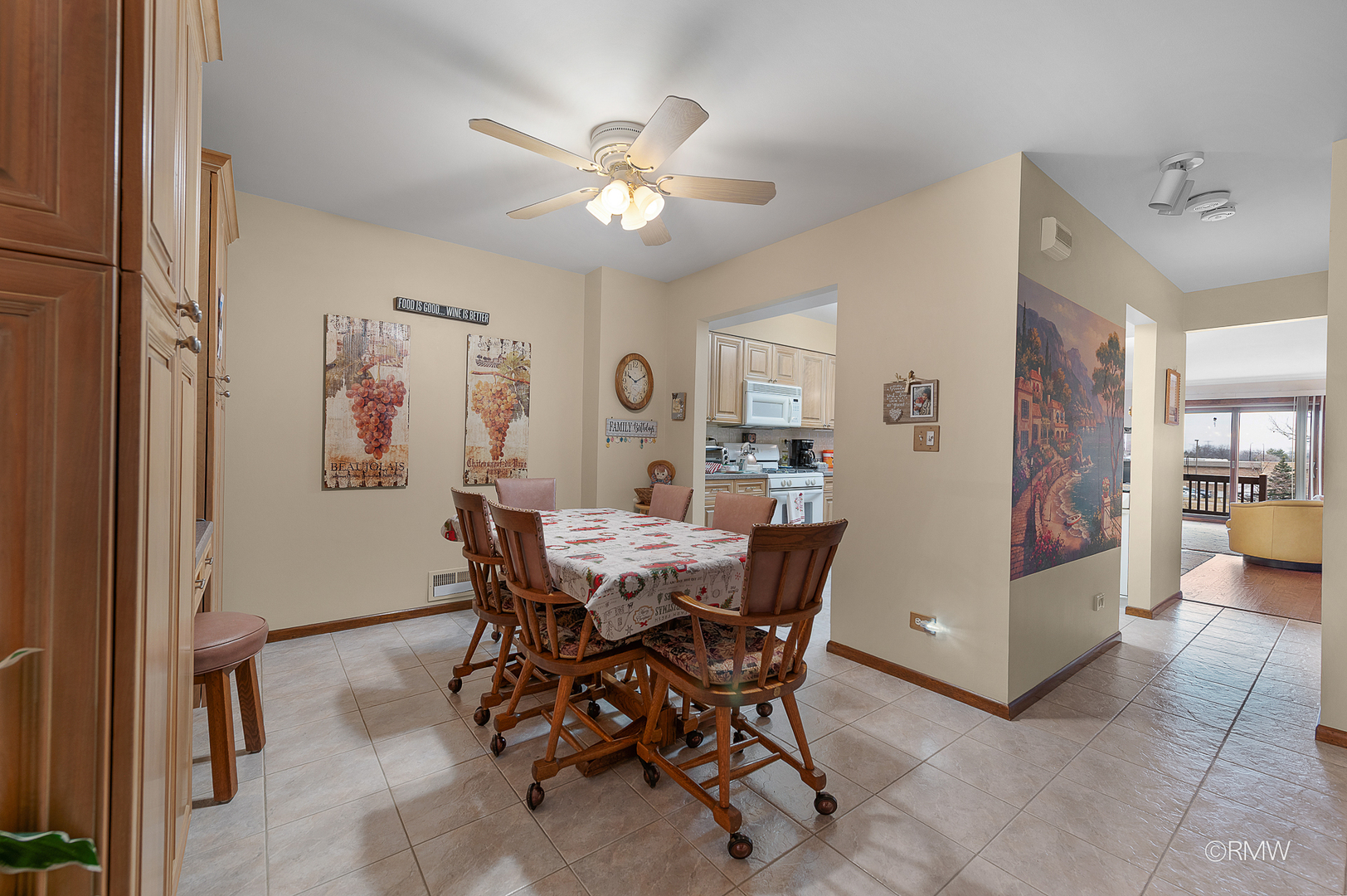 1354 W Byron Avenue #D, Addison, IL 60101