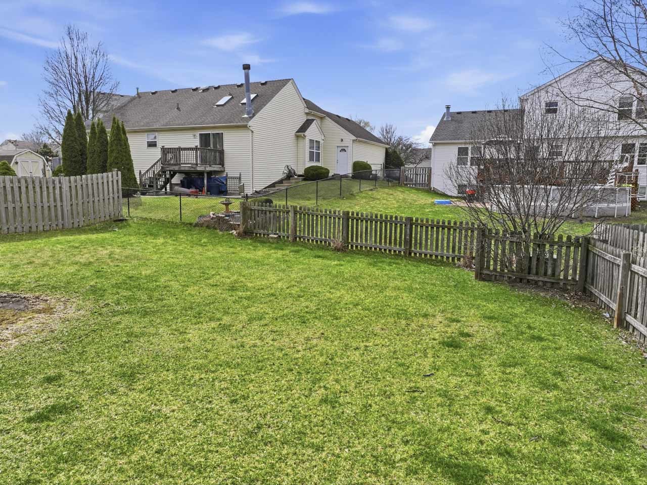 658 Anderson Drive, Lake In The Hills, IL 60156