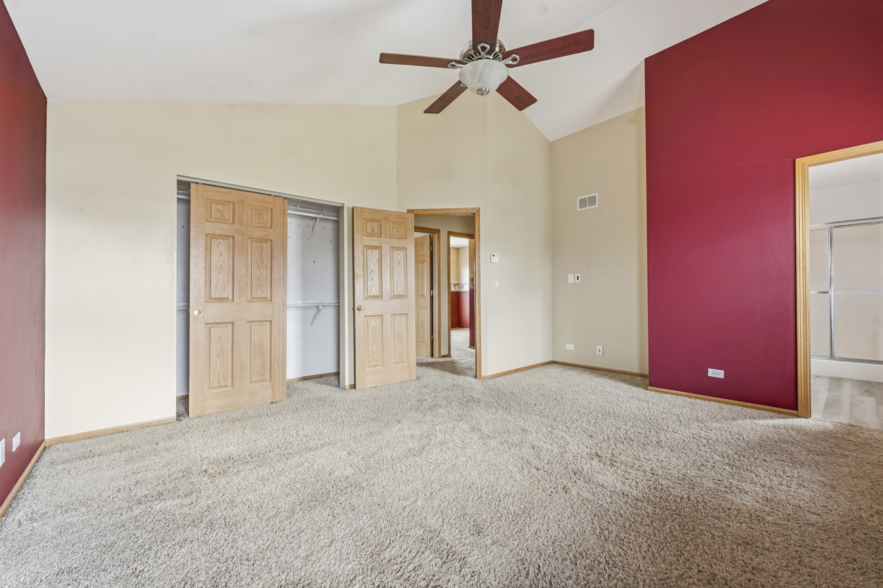 658 Anderson Drive, Lake In The Hills, IL 60156