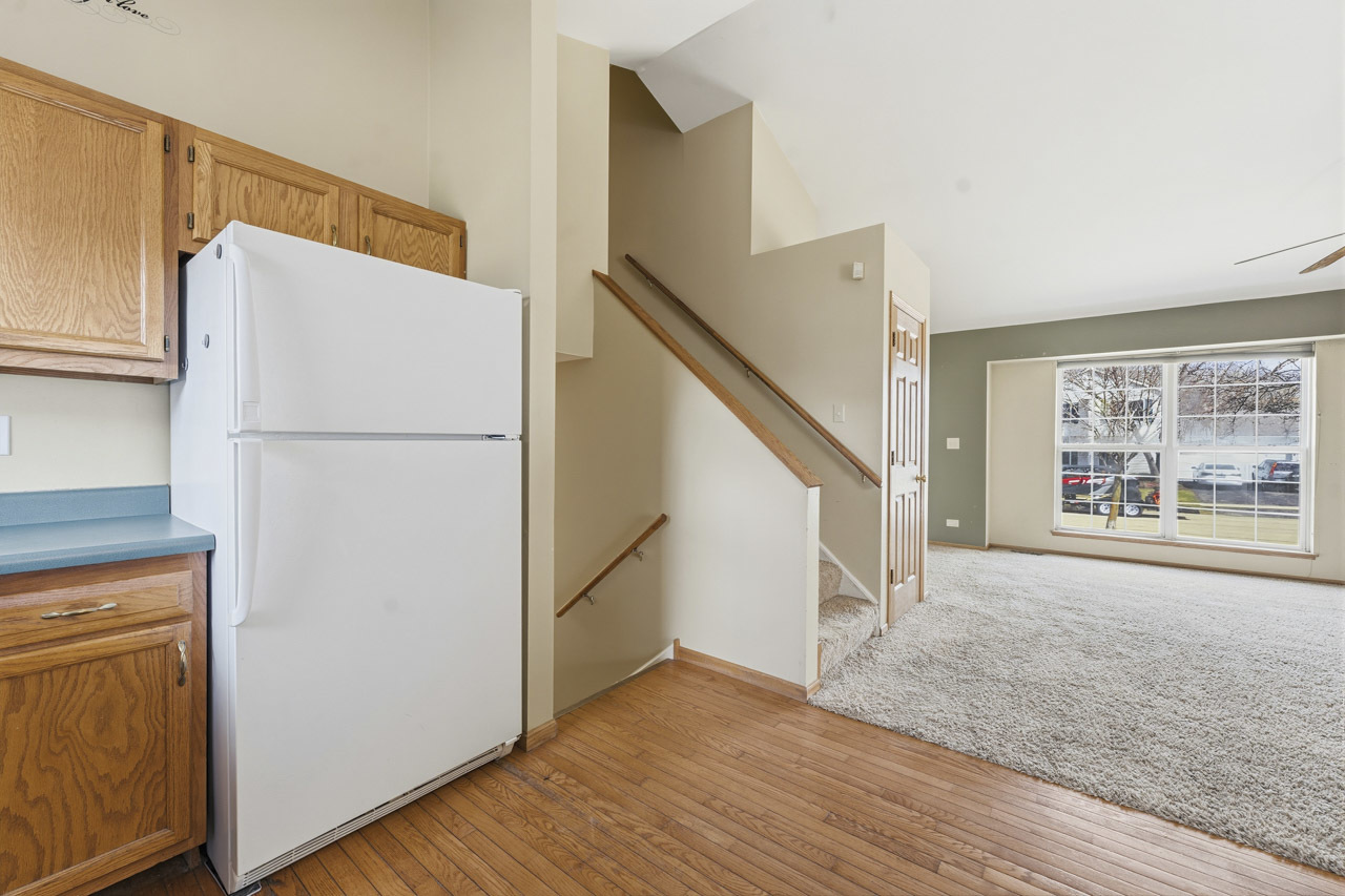 658 Anderson Drive, Lake In The Hills, IL 60156