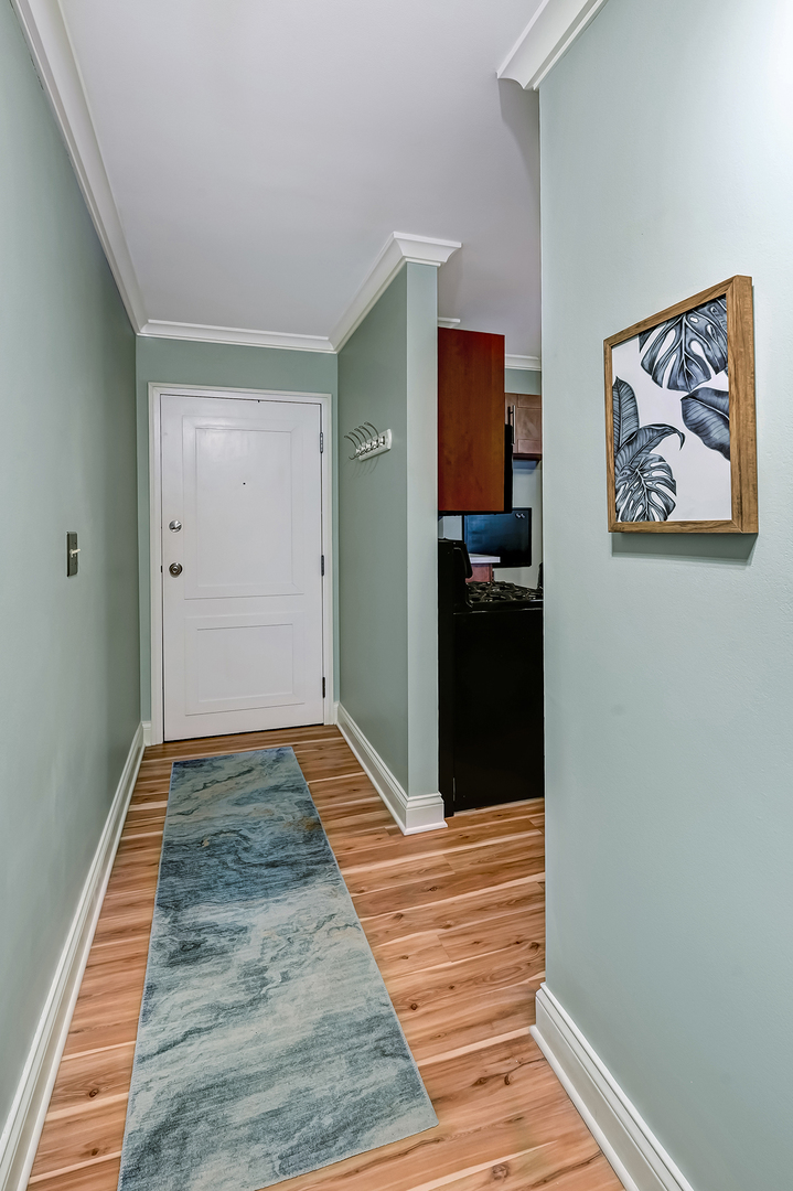 2211 S Highland Avenue #3E, Lombard, IL 60148