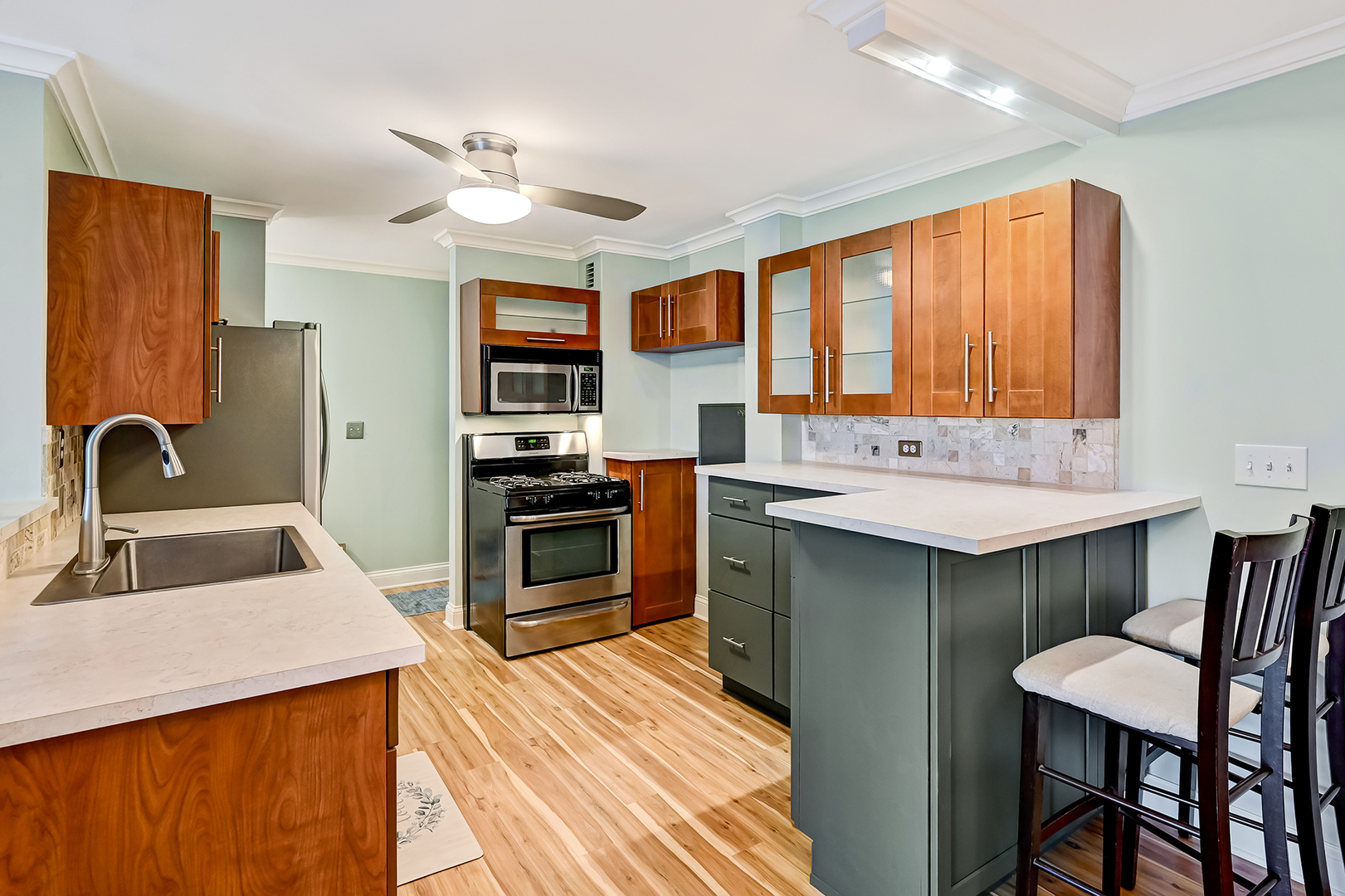 2211 S Highland Avenue #3E, Lombard, IL 60148