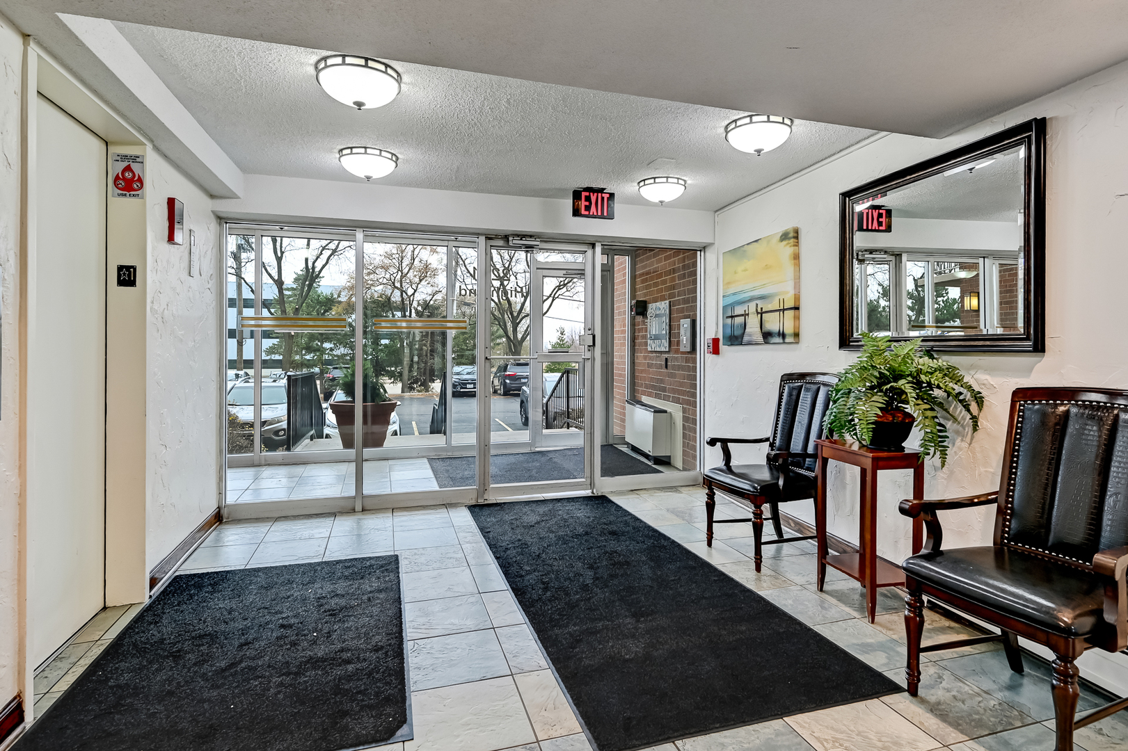 2211 S Highland Avenue #3E, Lombard, IL 60148