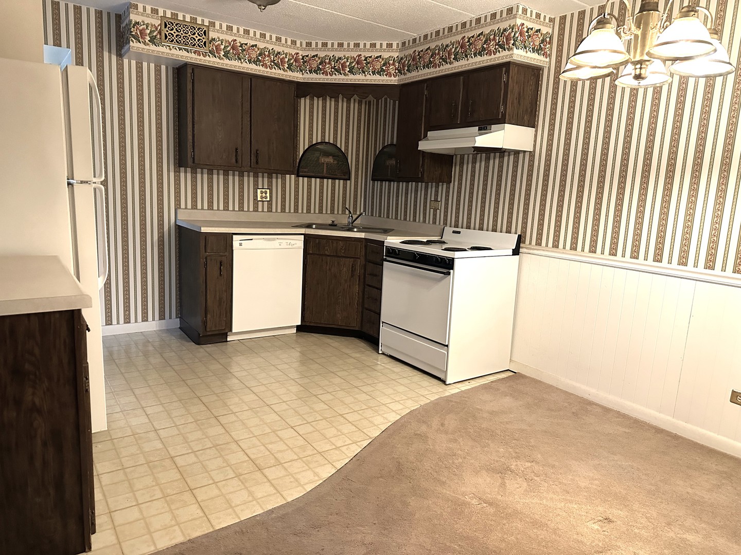 525 Timber Ridge Drive #107, Carol Stream, IL 60188