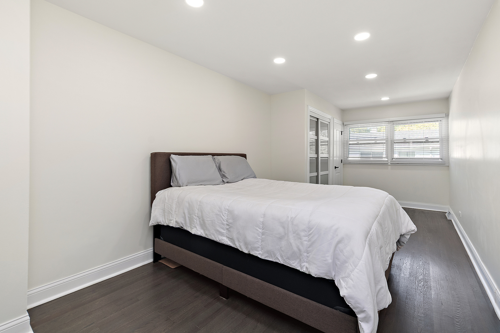 18849 Jamie Court, Homewood, IL 60430