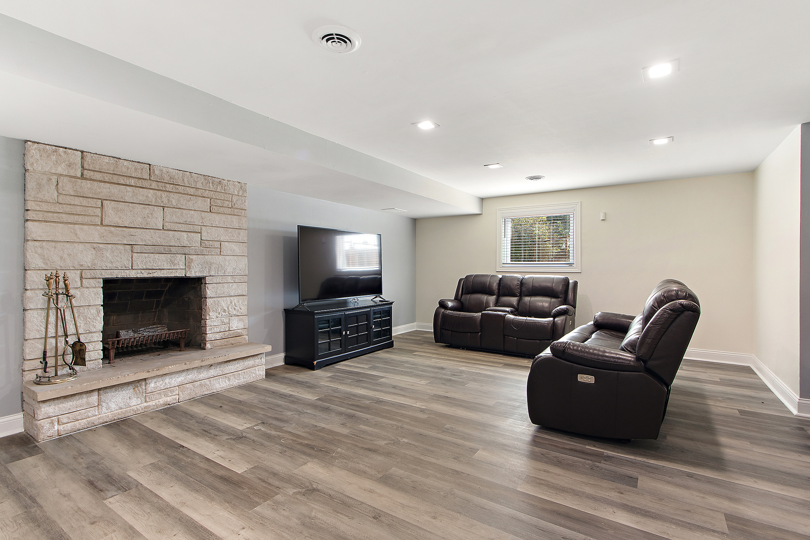 18849 Jamie Court, Homewood, IL 60430