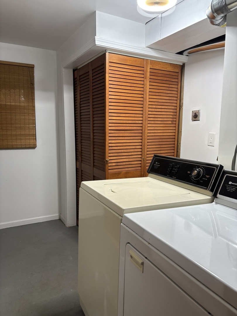 18745 Queens Road, Homewood, IL 60430